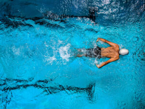 Michael Phelps swimming in lap pool